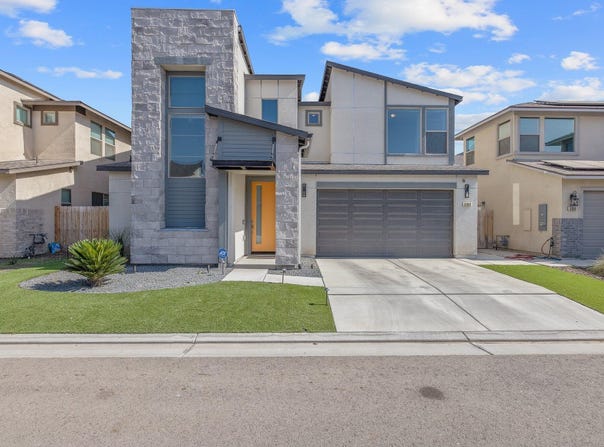 3346 W Good Avenue, Visalia, CA 93277