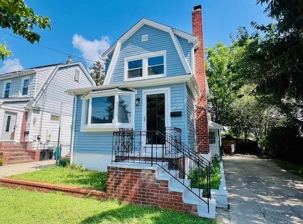 6 Pershing Avenue, Valley Stream, NY 11581