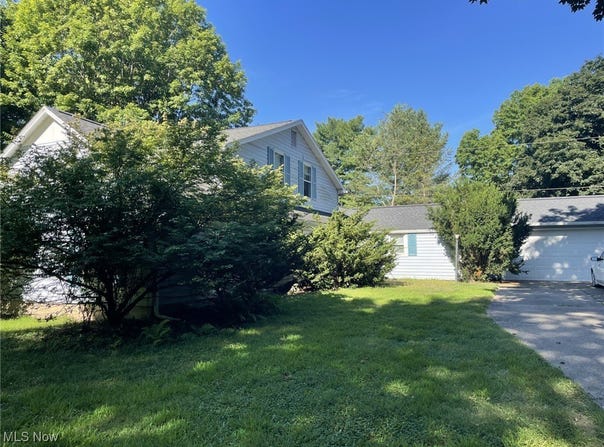1038 Dell Circle NW, Canton, OH 44720