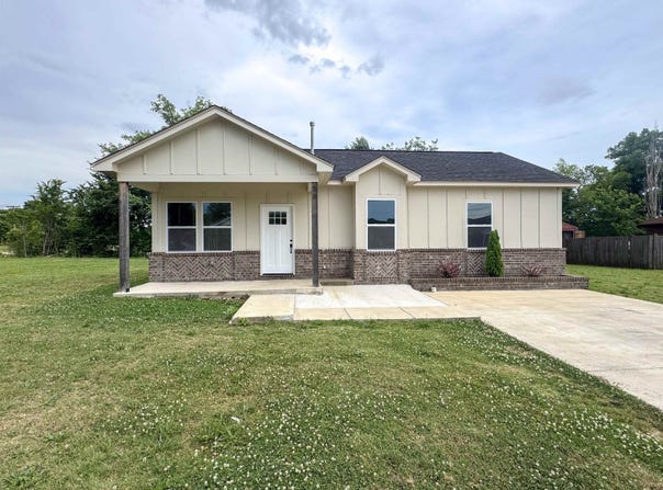 56 BROOKSIDE Ave, Mason, TN 38049