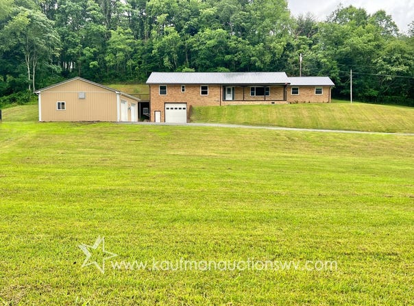 651 Murphy's Run Rd, Clarksburg, WV 26301