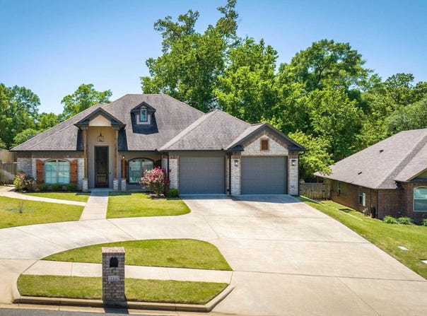 212 Strait Lane, Longview, TX 75604