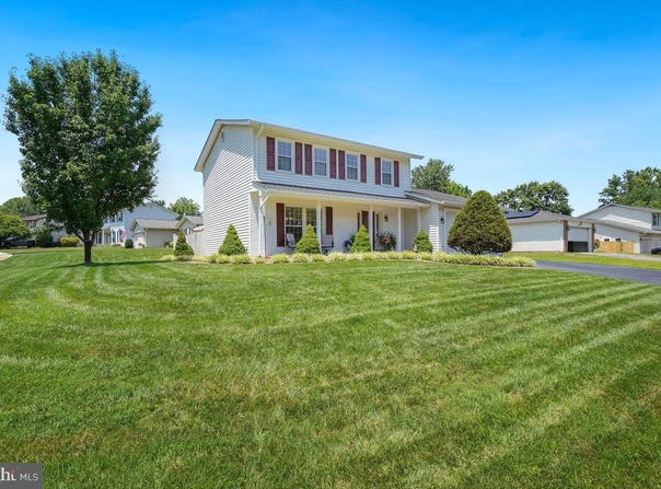 8940 TARRAGON COURT, MANASSAS, VA 20110
