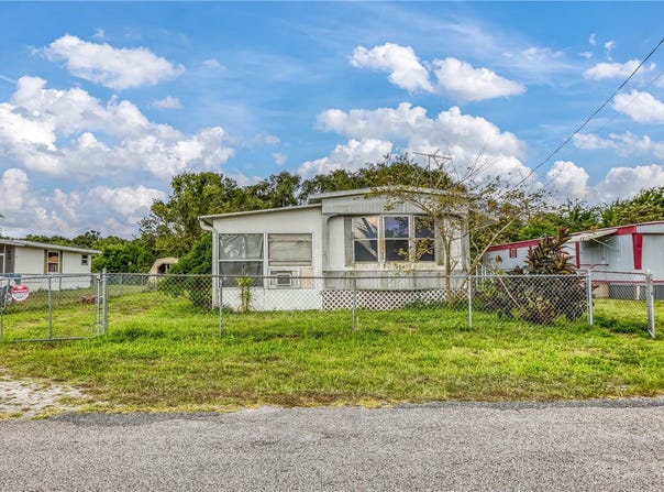 104 DOUGLAS STREET, EDGEWATER, FL 32141