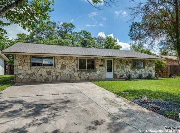 510 Lake, Kerrville, TX 78028