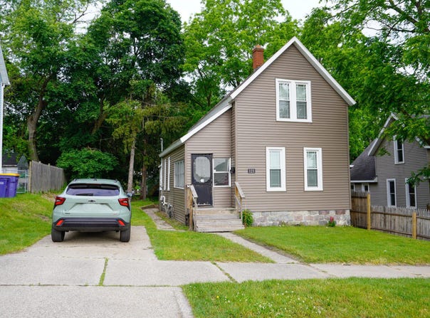 121 Houseman Avenue NE, Grand Rapids, MI 49503