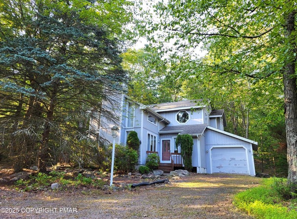78 Chestnut Road, Lake Harmony, PA 18624