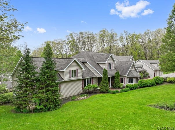373 Hillside Lane, Somerset, PA 15501