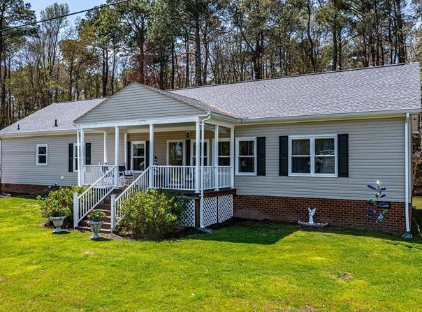 33 Douglas Street, Reedville, VA 22539