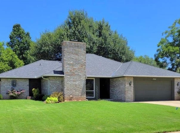 724 Three Oaks Drive, Midwest City, OK 73130