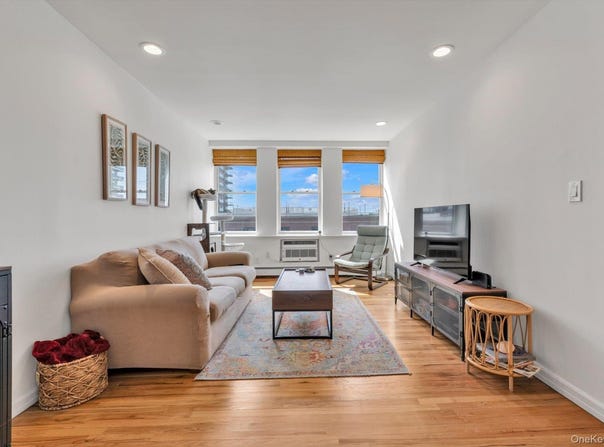25 W Broadway, Long Beach, NY 11561