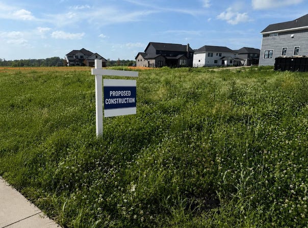 9490 Tall Grass Trail, St. John, IN 46373