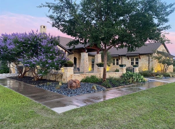 9390 Burnett Road, Ponder, TX 76259