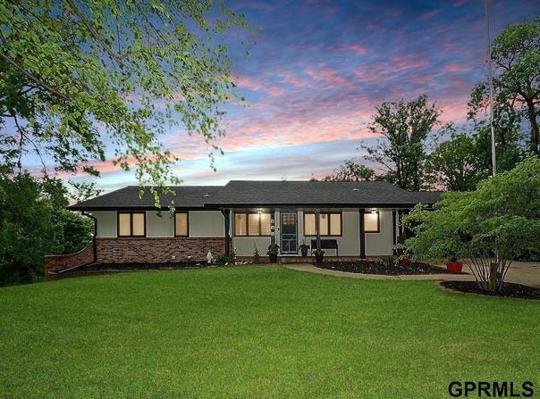 444 Skyline Drive, Omaha, NE 68022