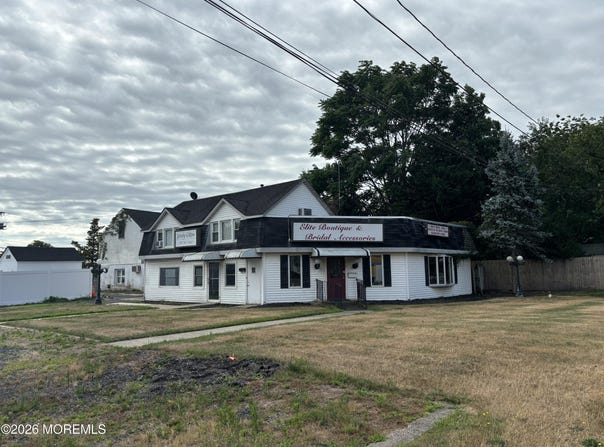 1900 State Route 35, Wall, NJ 07719