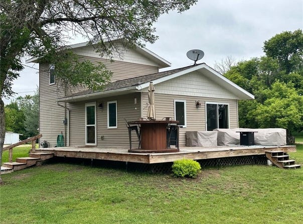 316 2nd Street NE, Menahga, MN 56464