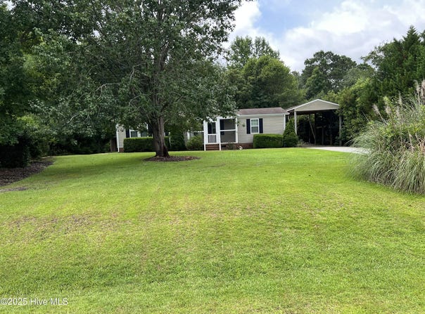 2106 Holly Hill Court, Swansboro, NC 28584