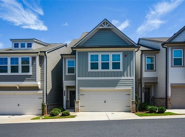 356 Hayden Circle Circle, Woodstock, GA 30189