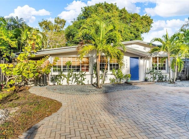 1136 NW 7th Ter, Fort Lauderdale, FL 33311