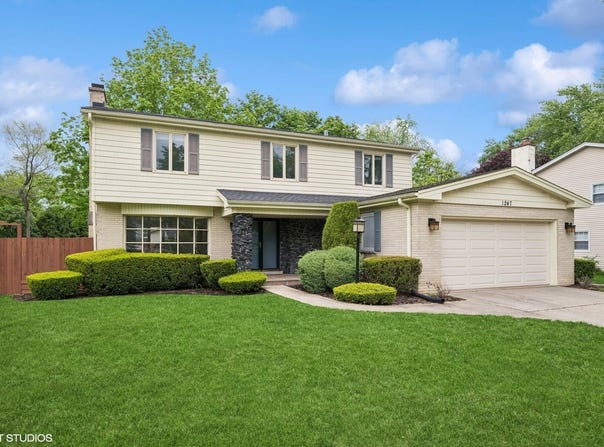 1247 Highpoint Lane, Northbrook, IL 60062