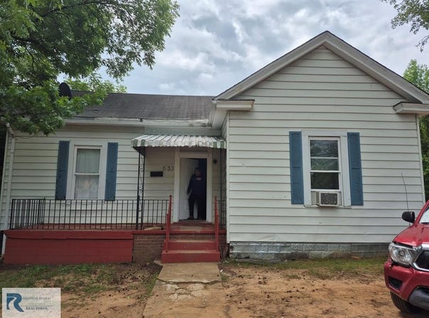 633 KEMPER RD, Danville, VA 24541