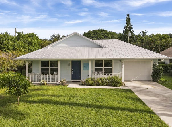 9155 SE Athena Street, Hobe Sound, FL 33455