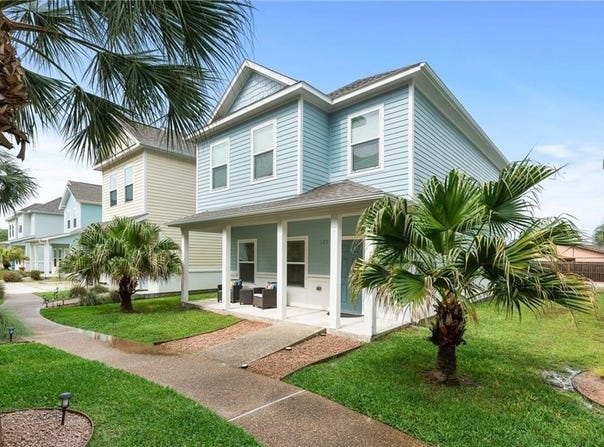 122 Lavaca Circle, Rockport, TX 78382