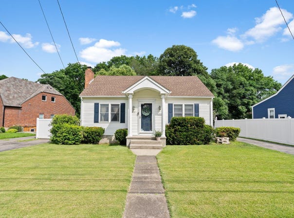 212 North Street, Newburgh, NY 12550