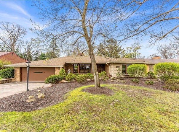 6125 Hillside Road, Independence, OH 44131
