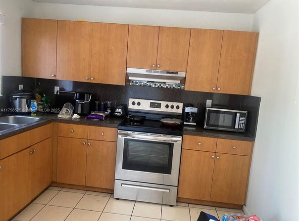 7987 NW 7th st, Miami, FL 33126