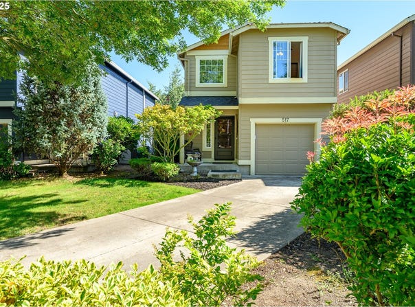 517 S WHITNEY DR, Newberg, OR 97132
