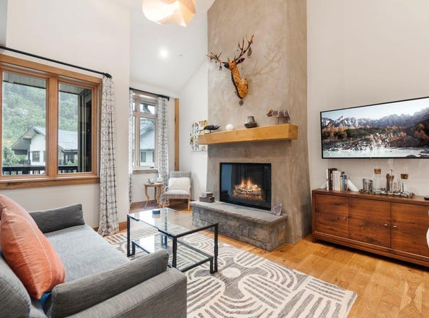 116 Sutton Place, Taos Ski Valley, NM 87525