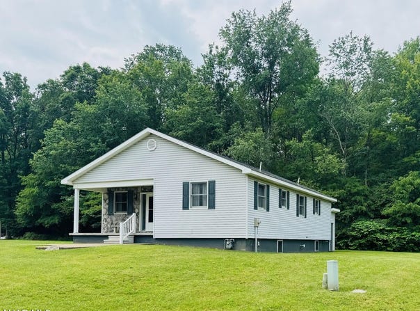 181 Woodland Boulevard, Portage, PA 15946