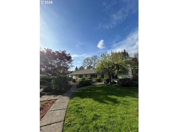 1630 CEDAR St, ForestGrove, OR 97116
