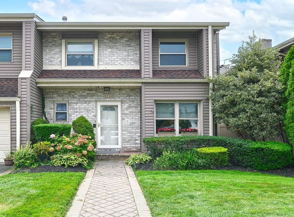 226 Oakview Avenue, Oceanside, NY 11572