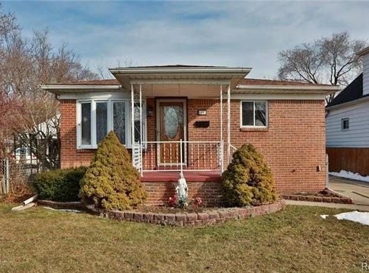 1257 Lindbergh Street, Wyandotte, MI 48192