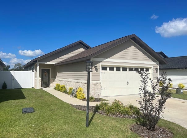 24328 SW 17TH Lane, NEWBERRY, FL 32669