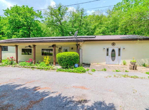 970 Highway 3001, Coalgood, KY 40818