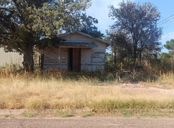 1610 S 5th Street, Tahoka, TX 79373