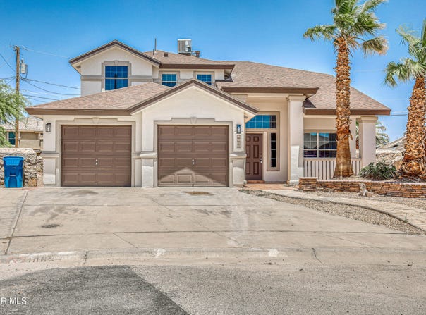 1085 Amanda Street, San Elizario, TX 79849