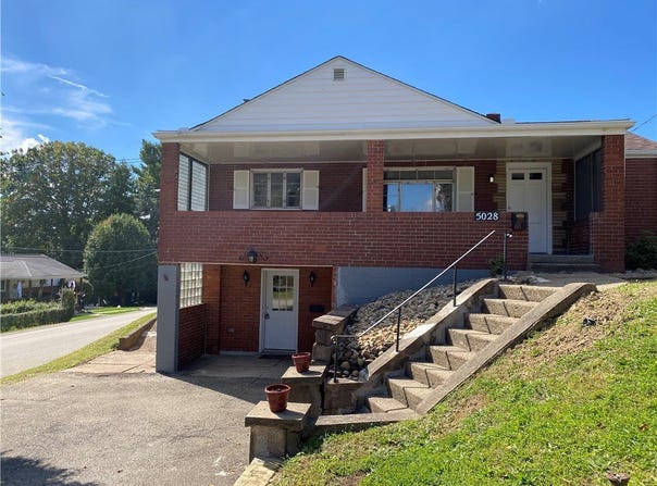 5028 Skylark Ave, West Mifflin, PA 15122