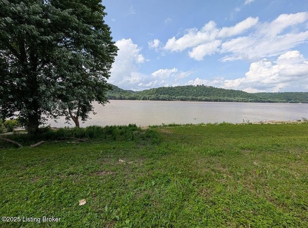 58 Paradise Pointe, Milton, KY 40045