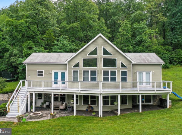 10 WESTVIEW DRIVE, LINDEN, VA 22642