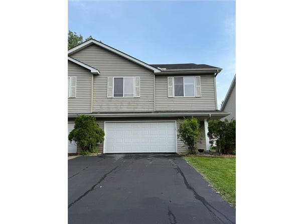 874 Wescott Square, Eagan, MN 55123