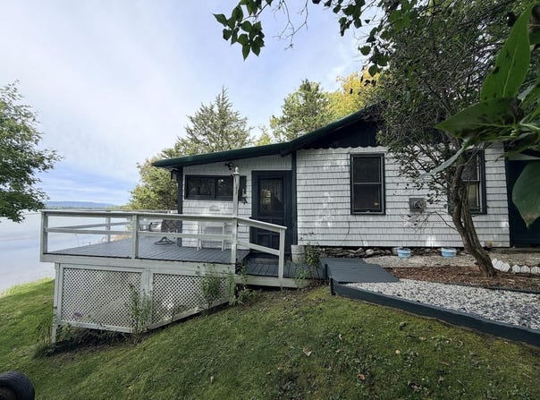 15 Sampson Road, Orwell, VT 05760