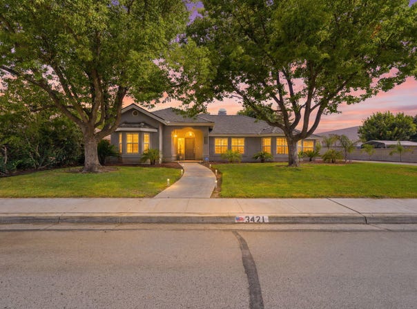 3421 W Orchard Avenue, Visalia, CA 93277