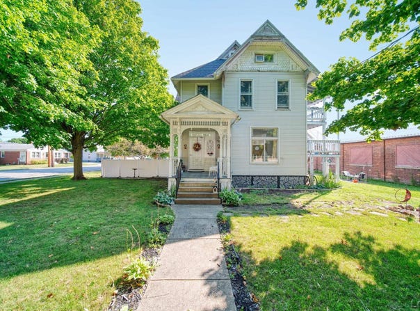 120 E Adrian Street, Blissfield, MI 49228