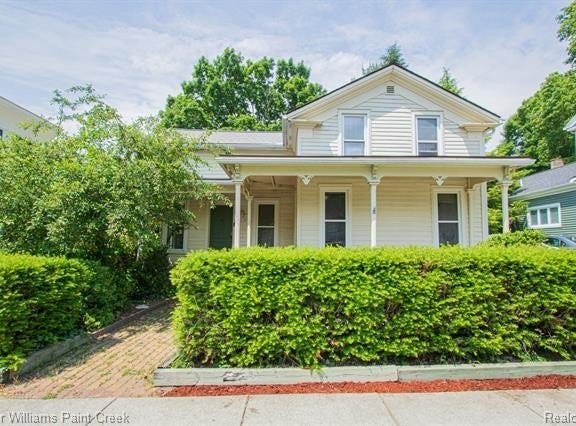 235 E Saint Clair Street, Almont, MI 48003