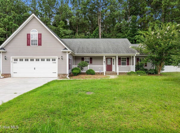 205 Croatan Woods Drive, New Bern, NC 28562