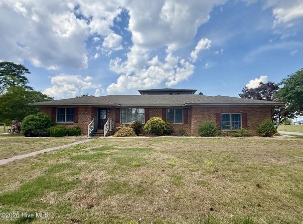 1020 Dixie Trail, Williamston, NC 27892